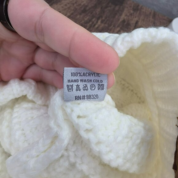 CC Exclusives Beanie Hat Ivory Skully 20A Original Acrylic Outdoor Cozy Warm New - Picture 7 of 10